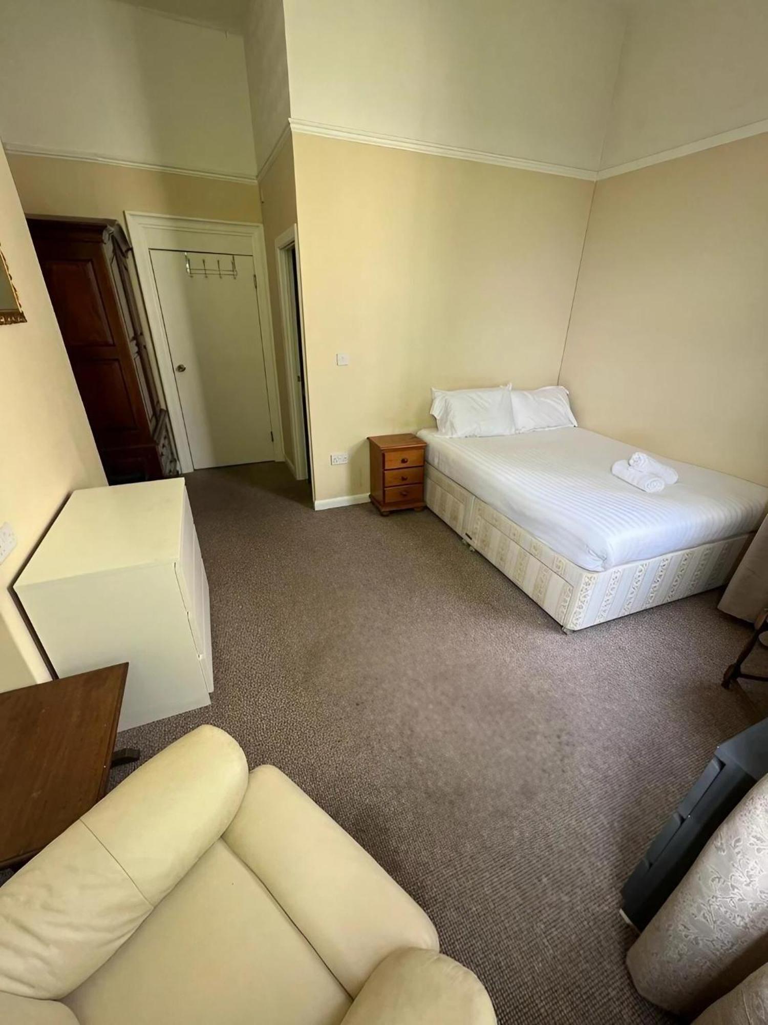 Crofton House Hotel Torquay Room photo